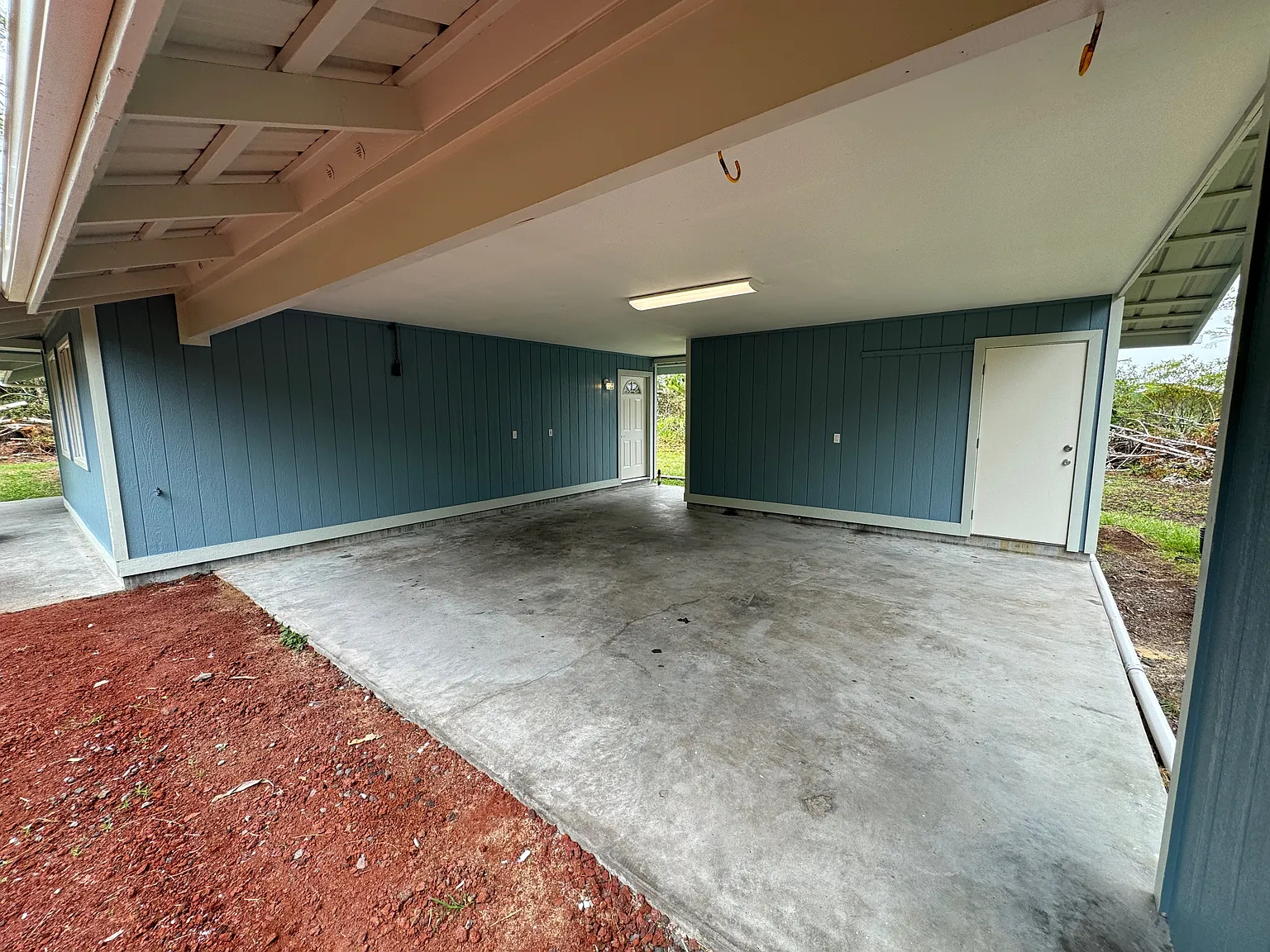 3 bed, 1202 sqft, $2,500 — Photo 3