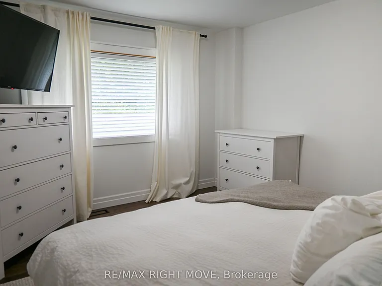4287 Huronia Rd — Photo 17