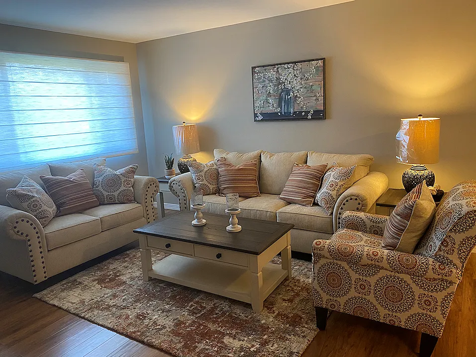 Carriage House — Photo 4