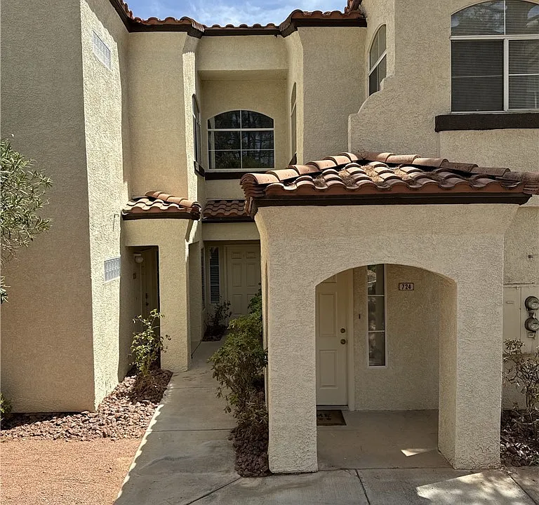 2975 Bluegrass Ln #721