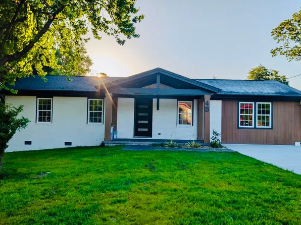 45 Crestview Dr, Angier, NC 27501