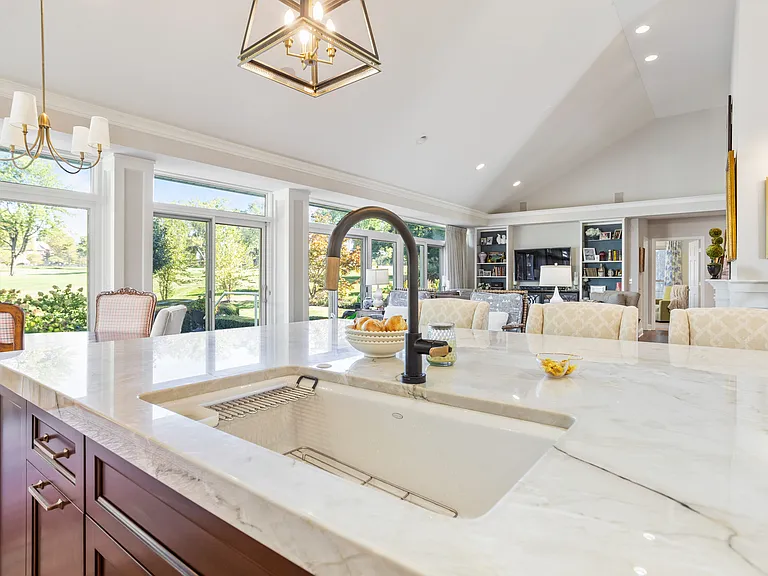 7 Greencroft Dr — Photo 7
