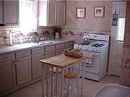 4th image of 6 Hawthorne Ct