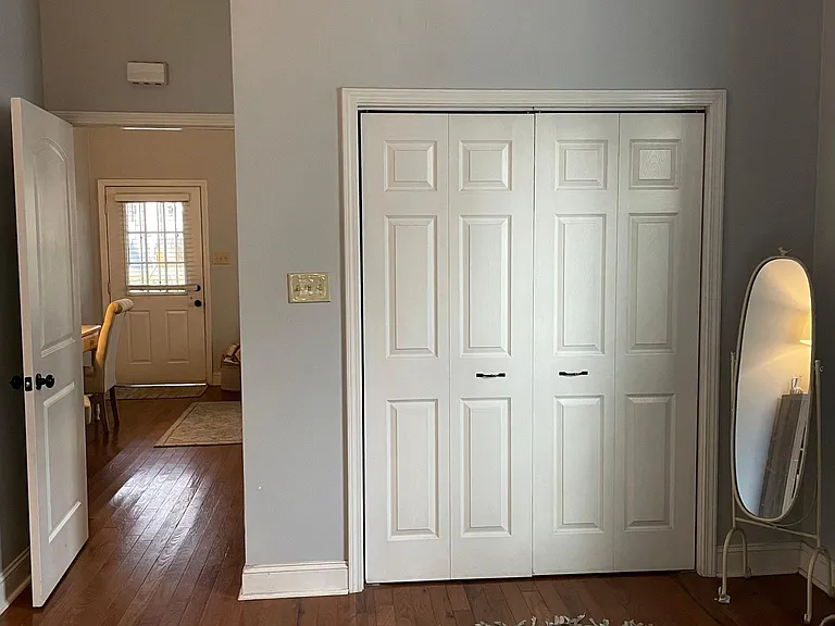 539 S Cox St #1 — Photo 9