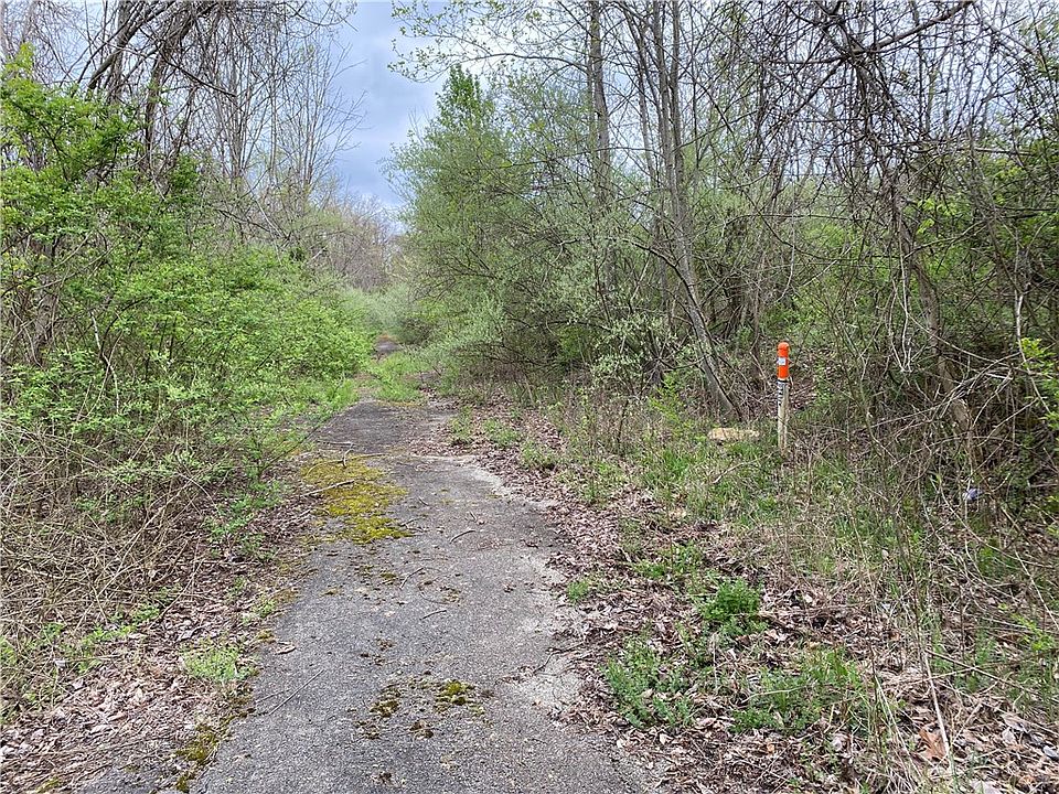 2nd image of 410 Terrace Dr