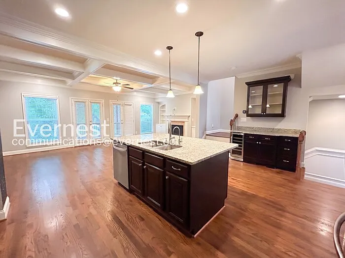 2148 W Village Ln SE — Photo 4