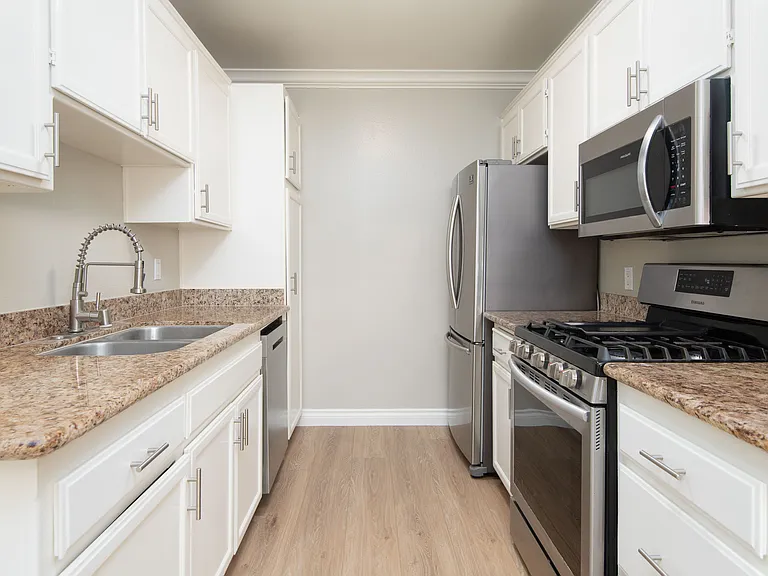 7120 Ramsgate Ave #106 — Photo 5