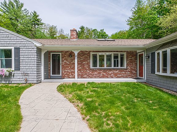 3rd image of 11 Brookside Drive