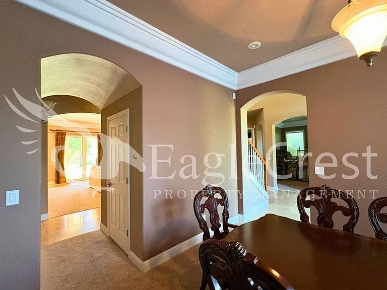 44 Vinehill Dr — Photo 27