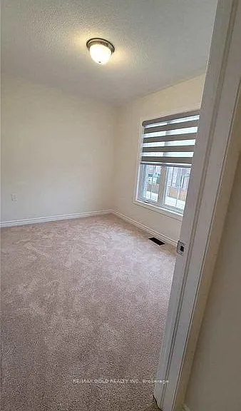 1 Sparrowbrook St — Photo 21