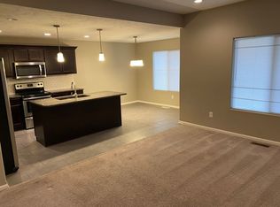 6803-6806 Mimosa Ln #6800-6805, Lincoln, NE 68521