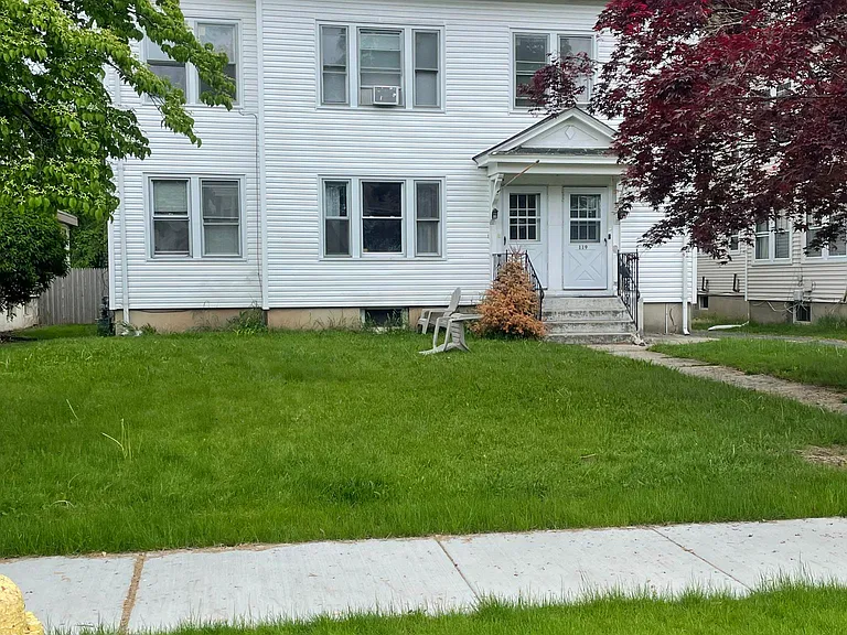 117 Ardmore Rd — Photo 1