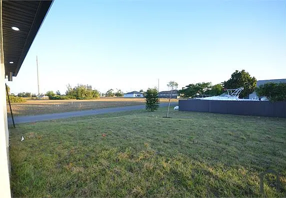 2416 Diplomat Pkwy W — Photo 46