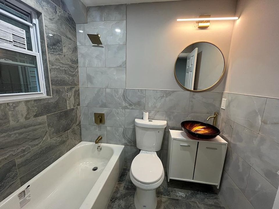 1st image of 368 Mechanic St #1