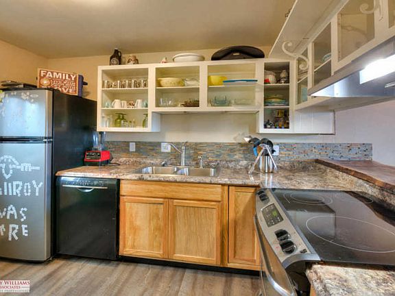 2nd image of 2315 W Crescent Dr