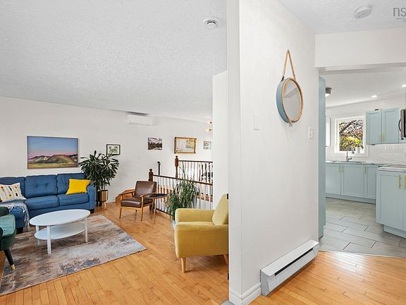4th image of 81 Wildwood Blvd