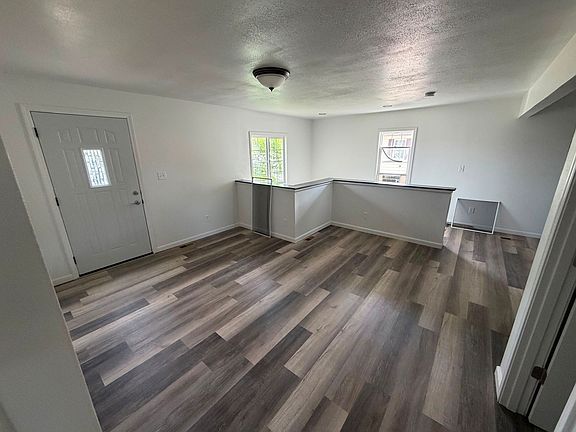 3rd image of 1015 8th Ave W