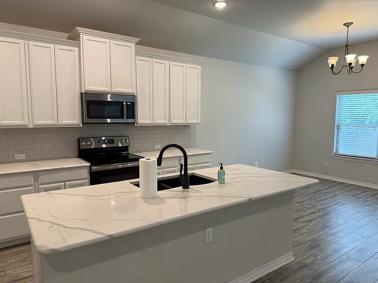 3404 Braford Dr — Photo 4