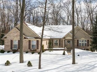 6474 Woodvine Dr, Chelsea, MI 48118