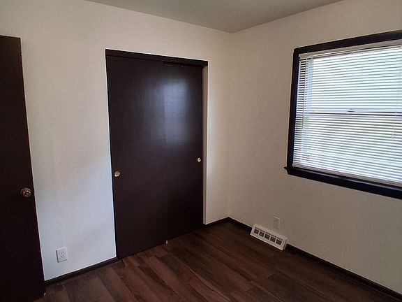 3rd image of 4976 N 47th St