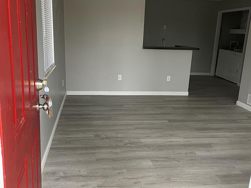 1st image of 624 Pebble Place Dr #A