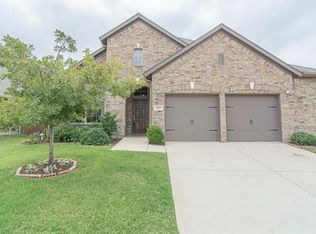 1616 Nightingale Dr, Aubrey, TX 76227