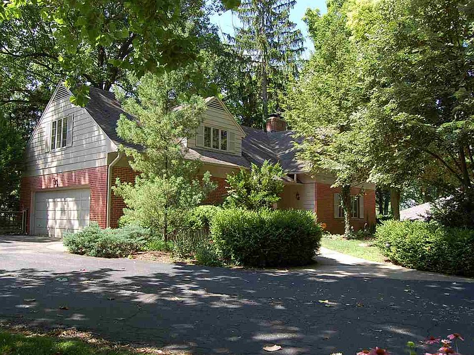 1st image of 15 Parkway Ln