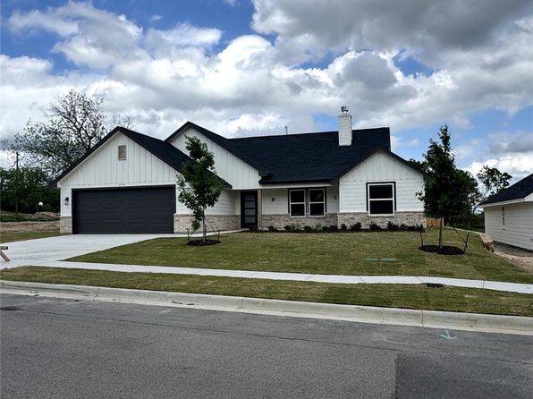 608 N Mill St, Weatherford, TX 76086
