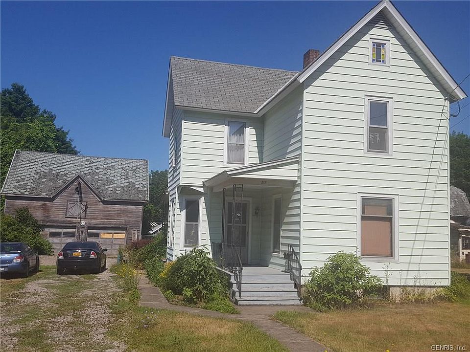1st image of 217 S Lackawanna St
