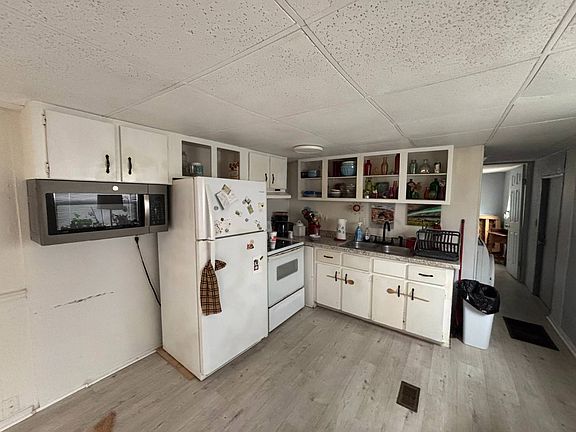 5th image of 520 S Daytona Ave #9