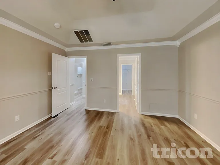 757 Martin Lakes Dr E — Photo 7