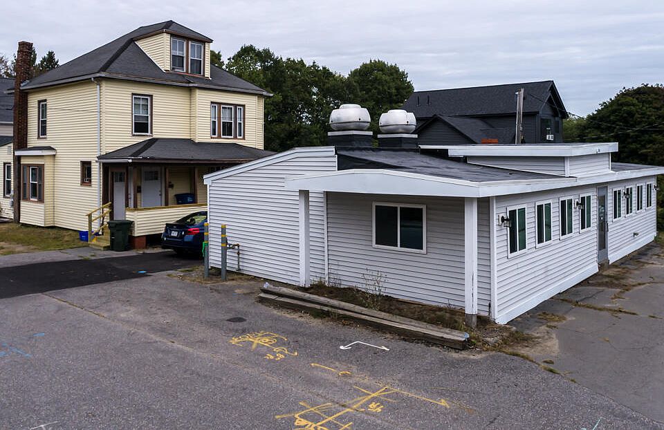 1st image of 449 Main Street