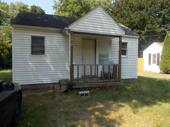 1016 Edwards St, Niles, MI 49120