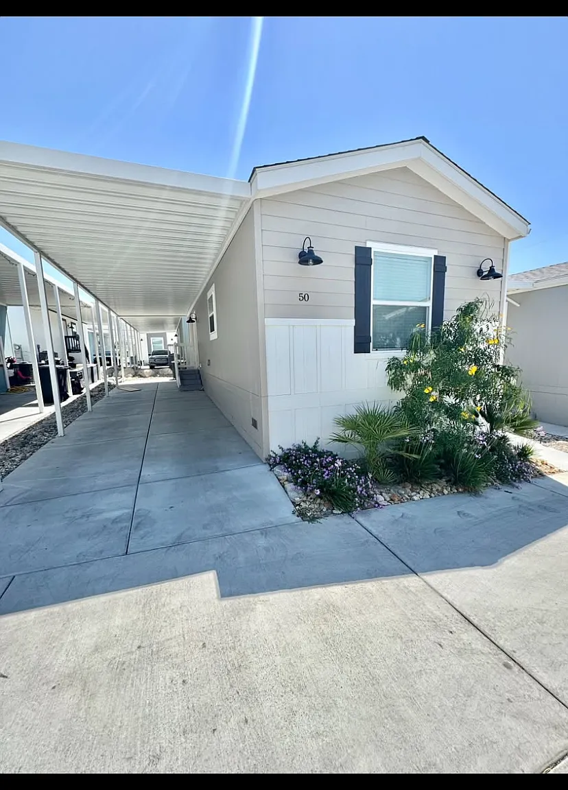 2 bed, 600 sqft, $1,500 — Photo 1