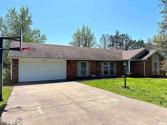 2nd image of 1005 Ivey Ln