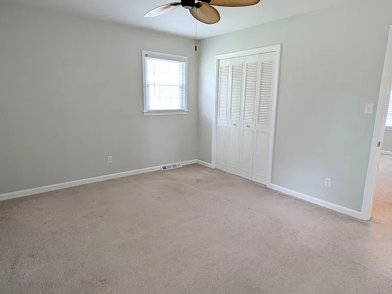 34 E Kenora Dr SW — Photo 29