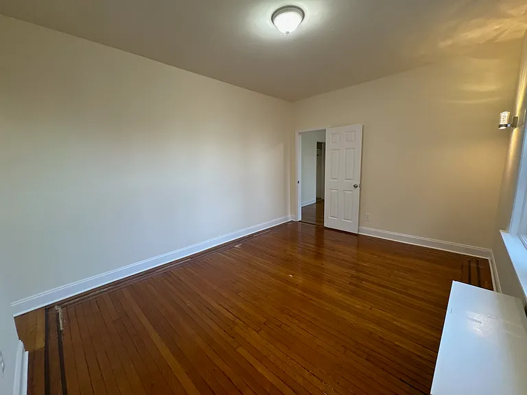 4321 56th St #3 — Photo 3