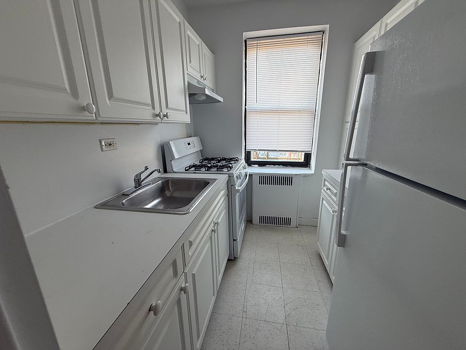 1st image of 98-76 Qns Blvd Unit 3MM