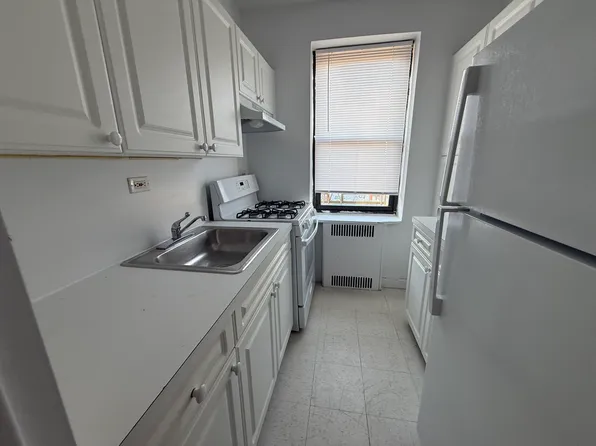 98-76 Qns Boulevard image 1 of 7