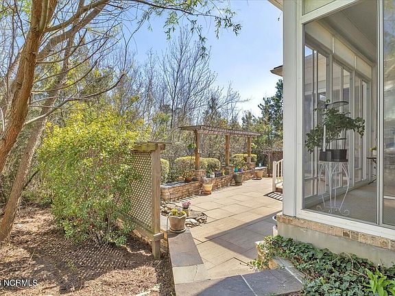 5th image of 8278 Cabana Ct NE