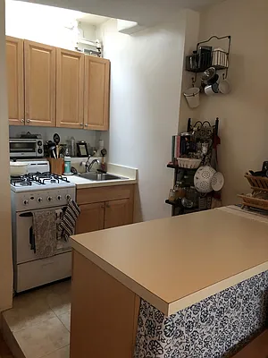 Rented by Downtown Realty Group LTD | media 11