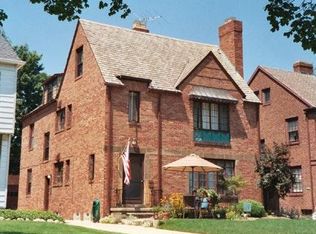 3718 Glencairn Rd, Shaker Heights, OH