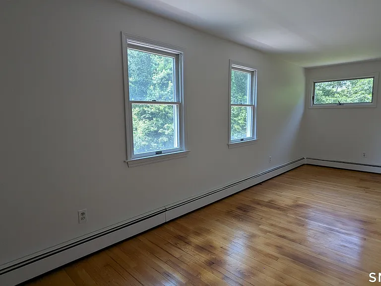 117 N Taylor Ave — Photo 19