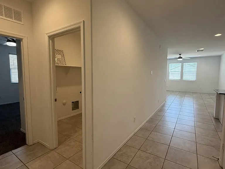 1137 W Chimes Tower Dr — Photo 54