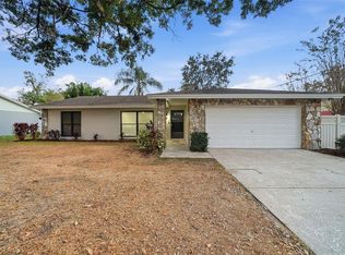 401 Greenview Dr, Brandon, FL 33510