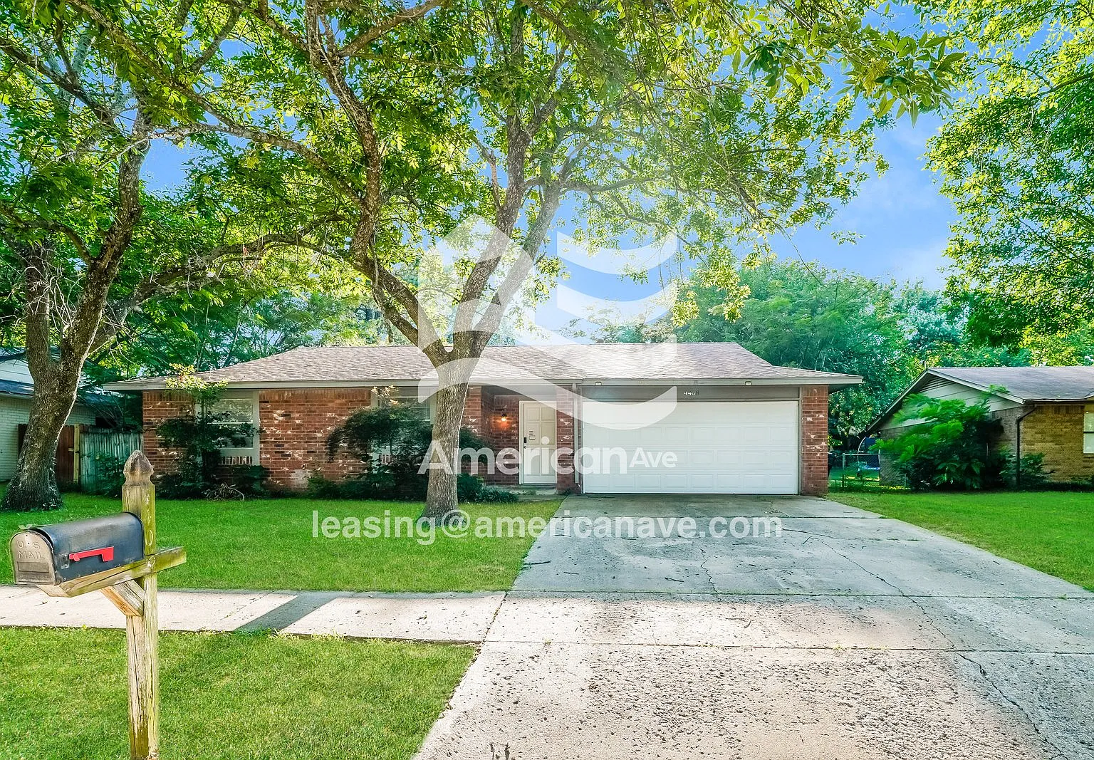 3 bed, 2.0 bath, 1441 sqft, $1,665 — Photo 2
