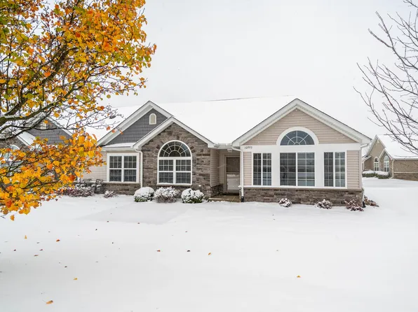 10993 Elkhart Pl #B113, Crown Pt, IN 46307