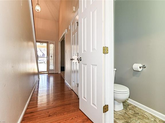 5th image of 836 Water Elm Ct