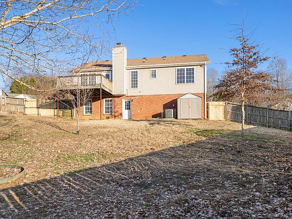 4th image of 994 Hedge Apple Dr