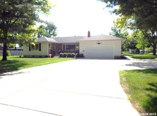630 Canterbury Dr, Findlay, OH 45840